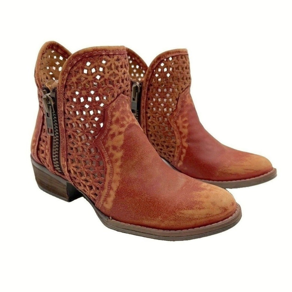 Circle G Corral Womens Rust Red Burnished Leather Cutout Western Ankle Boots 8